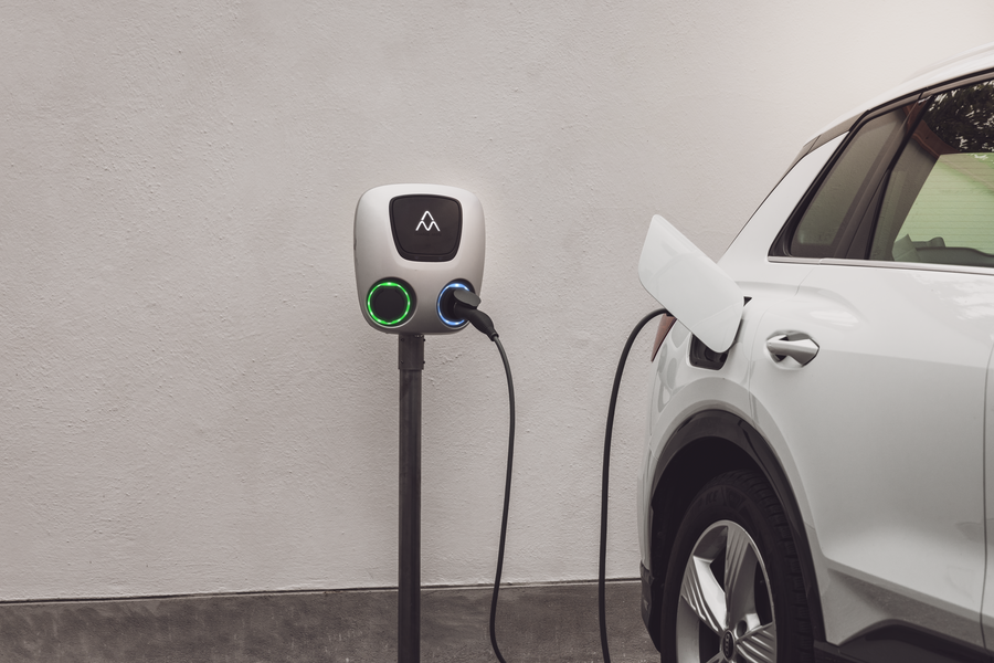 Charge Amps Aura 2×22 kW WiFi, LAN 4G kahden auton latausasema sähköauton latausasema