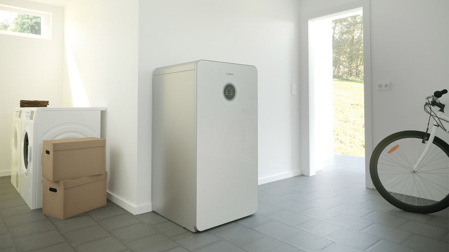 Bosch Compress 7800i LWM teknisessä tilassa